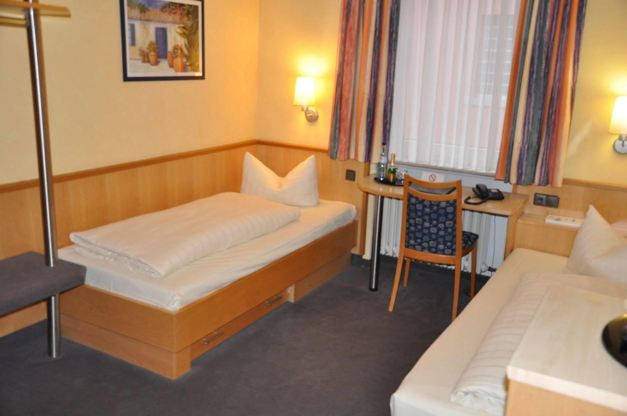 City Partner Hotel Strauss Würzburg Dış mekan fotoğraf