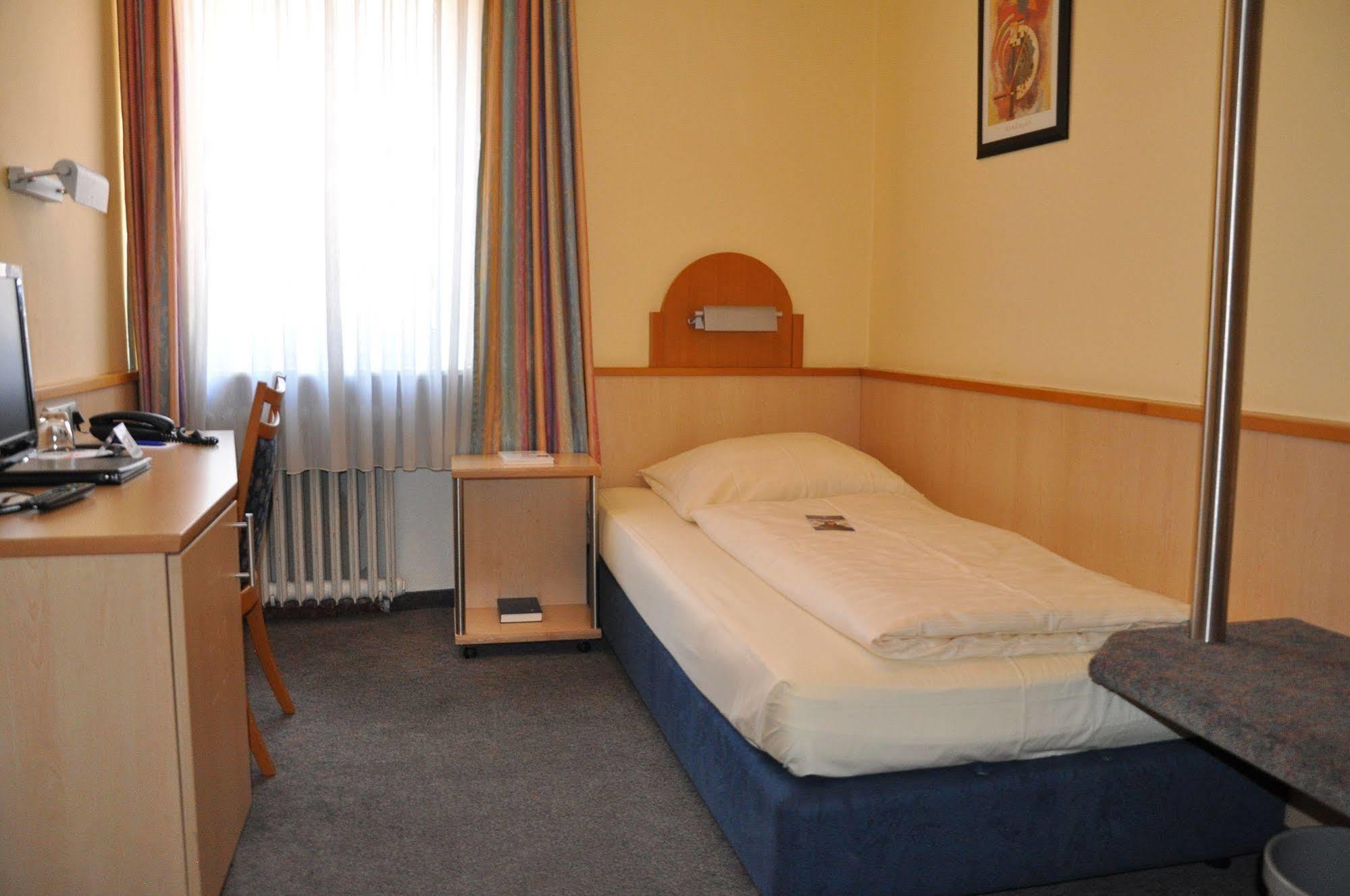 City Partner Hotel Strauss Würzburg Dış mekan fotoğraf